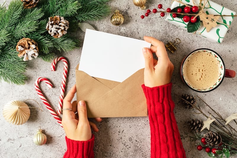 Make your holiday season easier and better with Christmas gift cards